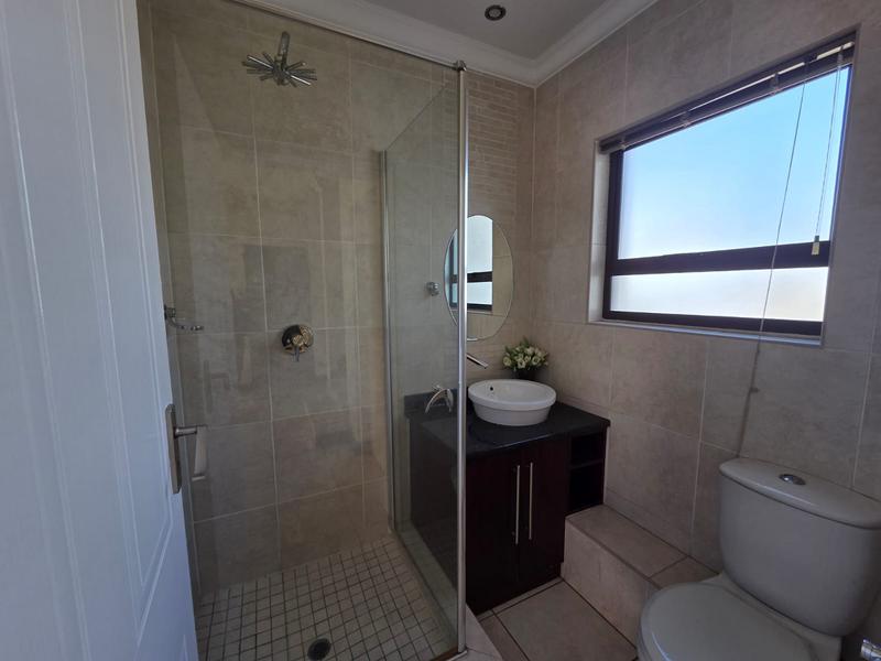 3 Bedroom Property for Sale in Gateway Manor North West